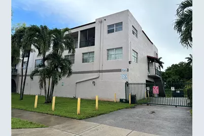 1350 W 53rd St #24, Hialeah, FL 33012 - Photo 10