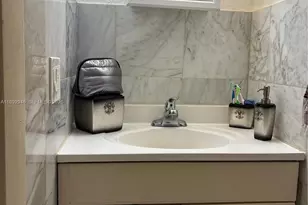 1350 W 53rd St, Hialeah, FL 33012 - Photo 24