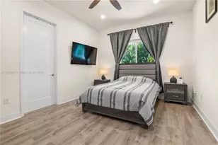 10450 NW 67th St, Doral, FL 33178 - Photo 12