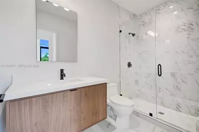 527 NE 61st St, Miami, FL 33137 - Photo 12