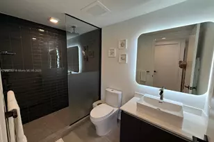 227 NE 2nd St, Miami, FL 33132 - Photo 22