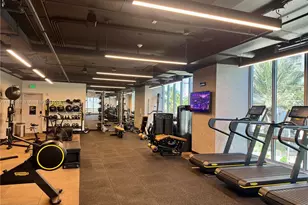 227 NE 2nd St, Miami, FL 33132 - Photo 40