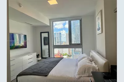 227 NE 2nd St #2105, Miami, FL 33132 - Photo 16