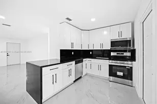 8201 SW 7th Ct, North Lauderdale, FL 33068 - Photo 2