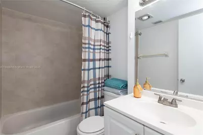 17890 W Dixie Hwy 319 Hwy #319, North Miami Beach, FL 33160 - Photo 12