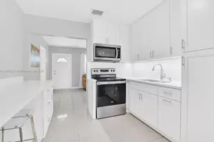 822 Avenida Hermosa, West Palm Beach, FL 33405 - Photo 12