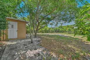 822 Avenida Hermosa, West Palm Beach, FL 33405 - Photo 20