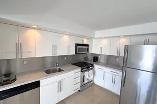 1800 Collins Ave, Miami Beach, FL 33139 - Photo 4
