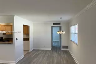 594 Saxony M, Delray Beach, FL 33446 - Photo 2