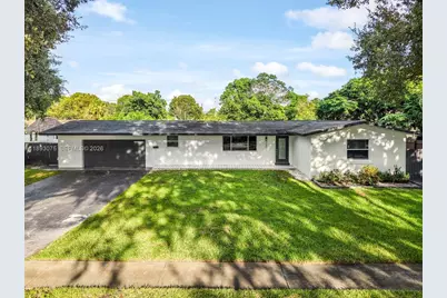 740 Beachwood Ln, Plantation, FL 33317 - Photo 2