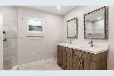 740 Beachwood Ln, Plantation, FL 33317 - Photo 18