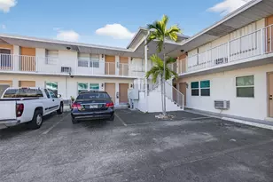 810 Lake Shore Dr, Lake Park, FL 33403 - Photo 14