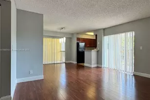 7610 Westwood Dr, Tamarac, FL 33321 - Photo 8