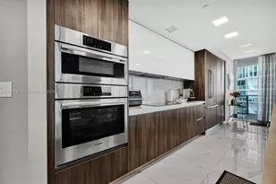 488 NE 18th St, Miami, FL 33132 - Photo 4