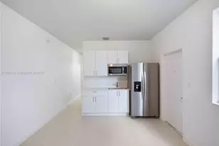 16261 SW 148th Ave, Miami, FL 33187 - Photo 4