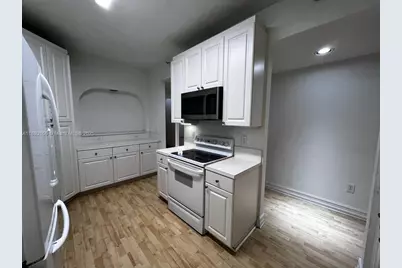 10700 NW 66th St #411, Doral, FL 33178 - Photo 2