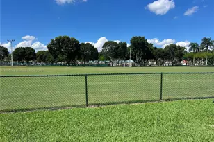 10700 NW 66th St, Doral, FL 33178 - Photo 36