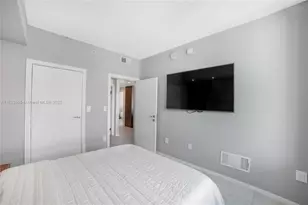 1900 N Bayshore Dr, Miami, FL 33132 - Photo 18