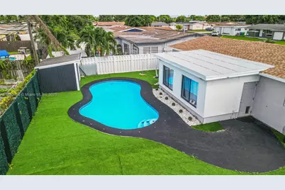 8531 NW 25th St, Sunrise, FL 33322 - Photo 14