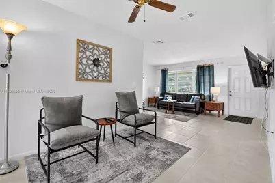 331 N 71st Ave, Hollywood, FL 33024 - Photo 18