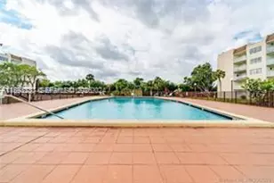 6960 Miami Gardens Dr, Hialeah, FL 33015 - Photo 10