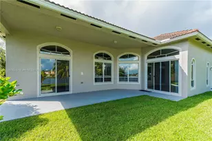 14032 NW 15th Dr, Pembroke Pines, FL 33028 - Photo 32