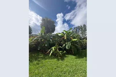 12510 W Golf Dr, Miami, FL 33167 - Photo 18
