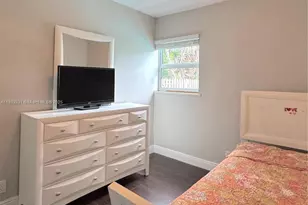 120 NE 9th Ave, Deerfield Beach, FL 33441 - Photo 10