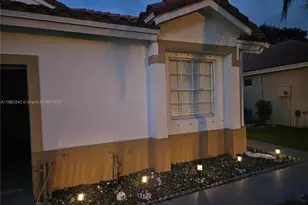 32 Gables Blvd, Weston, FL 33326 - Photo 20
