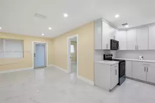 18931 NW 44th Ave, Miami Gardens, FL 33055 - Photo 10