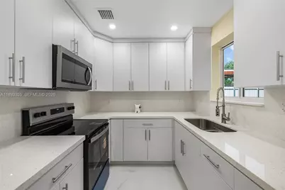 18931 NW 44th Ave, Miami Gardens, FL 33055 - Photo 8