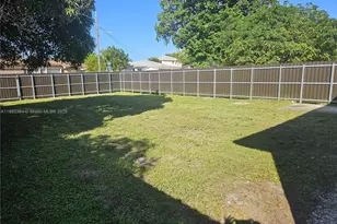 219 NW 7th Ct, Hallandale Beach, FL 33009 - Photo 20