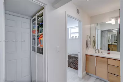 55 Ocean Lane Dr #2033, Key Biscayne, FL 33149 - Photo 18