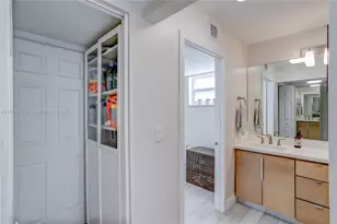 55 Ocean Ln Dr, Key Biscayne, FL 33149 - Photo 18