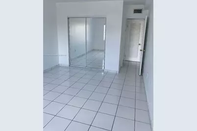 400 Kings Point Dr #328, Sunny Isles Beach, FL 33160 - Photo 8