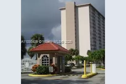 400 Kings Point Dr #328, Sunny Isles Beach, FL 33160 - Photo 4