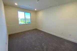 10250 NW 66th St, Doral, FL 33178 - Photo 12