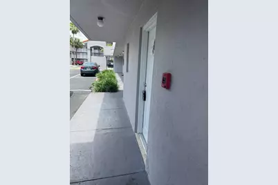 2670 W 76th St #101, Hialeah, FL 33016 - Photo 30