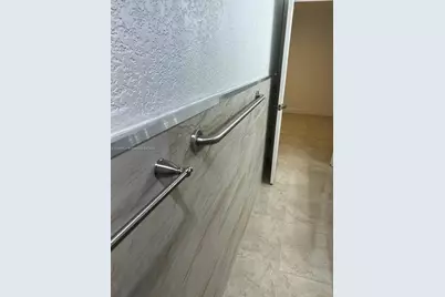 2670 W 76th St #101, Hialeah, FL 33016 - Photo 20