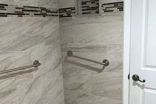 2670 W 76th St, Hialeah, FL 33016 - Photo 18