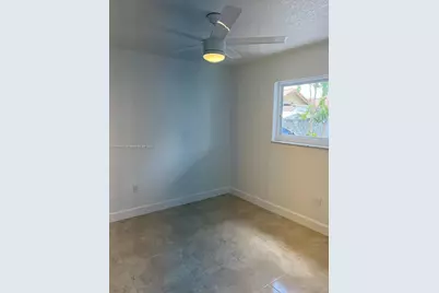 2670 W 76th St #101, Hialeah, FL 33016 - Photo 12