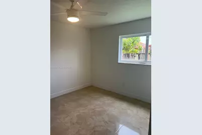 2670 W 76th St #101, Hialeah, FL 33016 - Photo 22