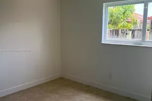 2670 W 76th St, Hialeah, FL 33016 - Photo 22