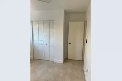 2670 W 76th St #101, Hialeah, FL 33016 - Photo 14