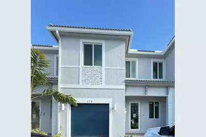 676 SE 14th St, Homestead, FL 33034 - Photo 1