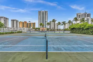 1000 Parkview Dr, Hallandale Beach, FL 33009 - Photo 30