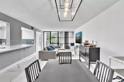 1000 Parkview Dr #329, Hallandale Beach, FL 33009 - Photo 8