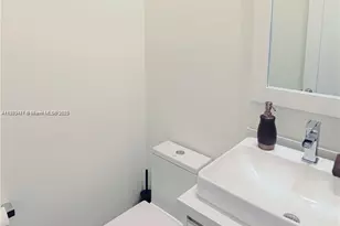 10501 NW 66th St, Doral, FL 33178 - Photo 20