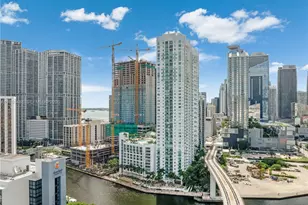 41 SE 5th St, Miami, FL 33131 - Photo 32