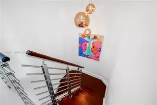 41 SE 5th St, Miami, FL 33131 - Photo 8